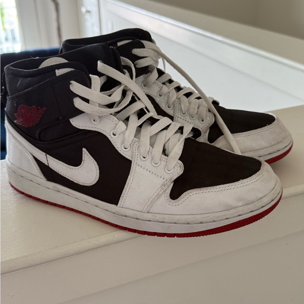 Women’s Jordan 1 mid SE utility white black gym red - air Jordan